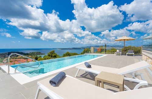 Lassi Villa | Villa Lassi Fos: Large Private Pool, Walk to Beach, Sea Views, A/C, WiFi