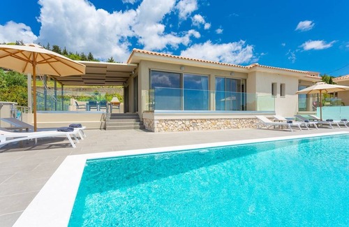 Lassi Villa | Villa Lassi Fos: Large Private Pool, Walk to Beach, Sea Views, A/C, WiFi