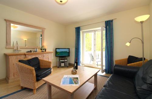 Ostseebad Kuhlungsborn Apartment | Villa Laura Cottage Fewo 104