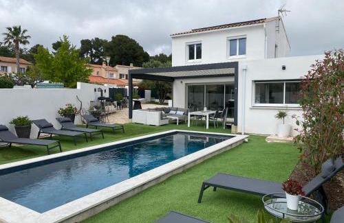 Hyeres House | VILLA LAURANA HYERES 6 personnes Piscine chauffée