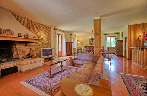 Torrita di Siena Villa | Villa Lauretana by PosarelliVillas