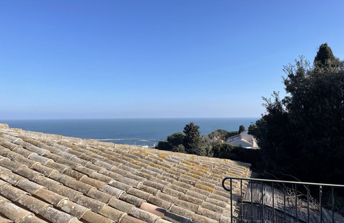 Sete Villa | Villa Laurie overlooking the Sète Sea