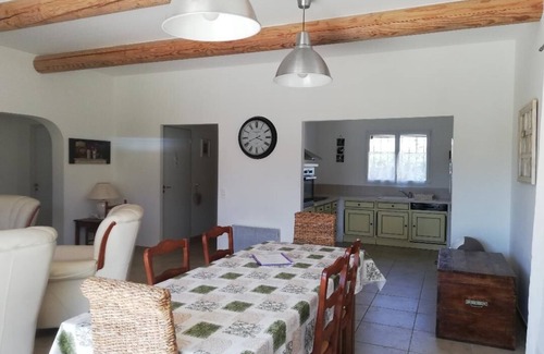 Plan-d'Orgon Villa | Villa Le songe des Lavandes swimming pool PMR recharge Holiday villa in Provence