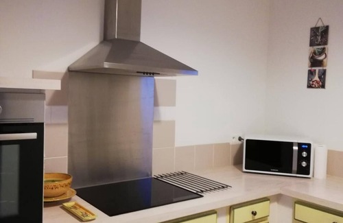 Plan-d'Orgon Villa | Villa Le songe des Lavandes swimming pool PMR recharge Holiday villa in Provence