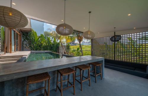 Cemagi Villa | Villa Lennon - Scenic 3BR Rice Field View with Pool, 4MIN TO BEACH!