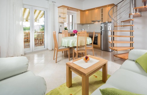 Podstrana Apartment | Villa Leon
