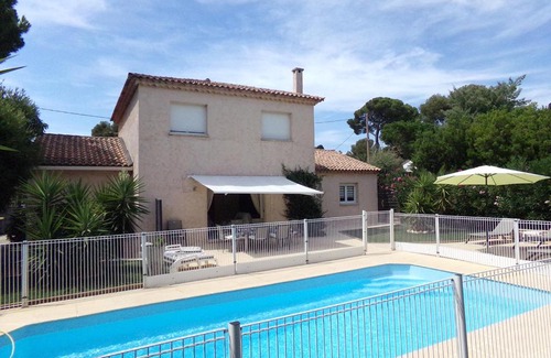 Plage de la Garonnette Villa | VILLA LES BRUYERES BORD DE MER