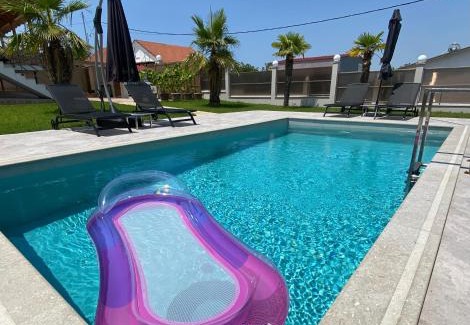 Nea Propontida Villa | Villa Liana , private Villa with pool and garden