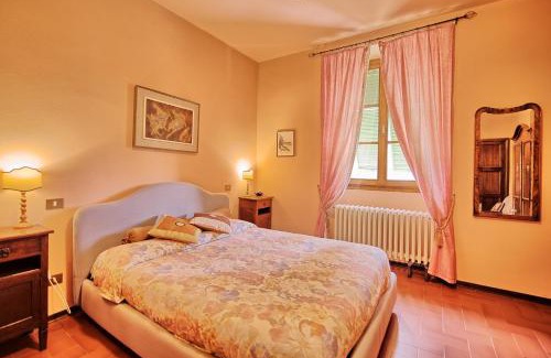 Subbiano Villa | Villa Lo Scoiattolo by PosarelliVillas