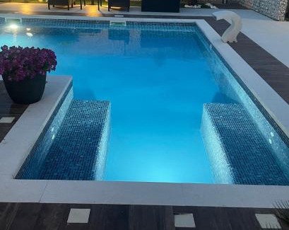 Kastel Stafilic Apartment | Villa LOREN Apartments & Rooms