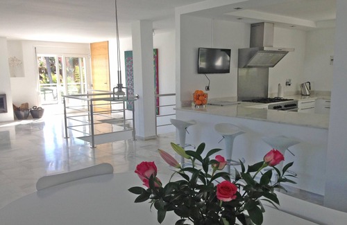 Nueva Andalucia Villa | Villa Los Lobos - family holiday rental villa in Nueva Andalucia Marbella