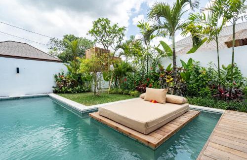 Beraban Villa | Villa Lounes 1 - Walking Distance to Nyanyi Beach