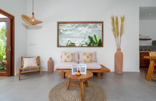 Beraban Villa | Villa Lounes 1 - Walking Distance to Nyanyi Beach