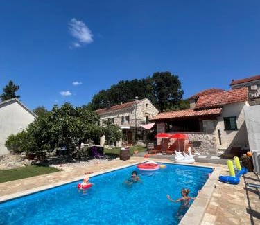 Trn House | Villa Luca Klobuk