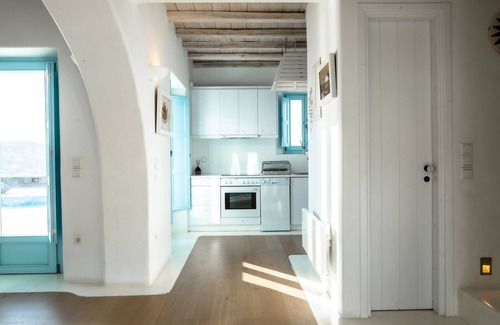 Psarou Villa | Villa Lydia with Pool in Ag Lazaros