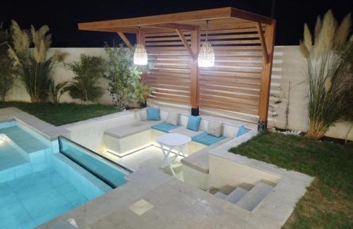 Djerba Midun Villa | Villa Lynoute piscine sans vis à vis meilleur emplacement à proximité de la plage