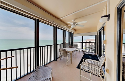 Madeira Beach Condo | Villa Madeira by TRS