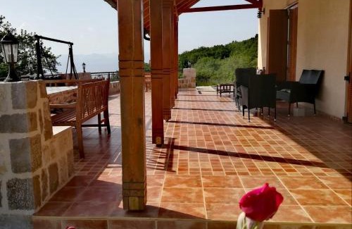 Bratesici House | Villa Magnolia