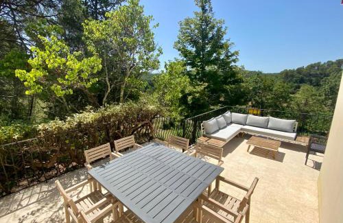 Entrecasteaux Villa | Villa Magrado