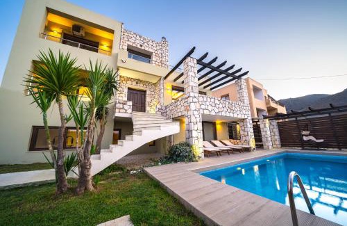 Megala Chorafia Villa | Villa Majestic Crete heated pool and sauna