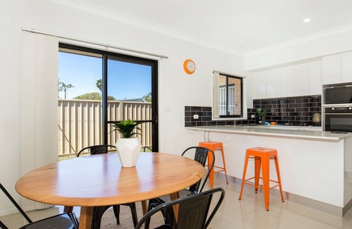 Culburra Beach Villa | Villa Mare - 4 Mins to Beach