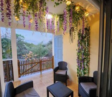Les Anses-d'Arlets House | Villa Marilou - Les pieds dans l'eau