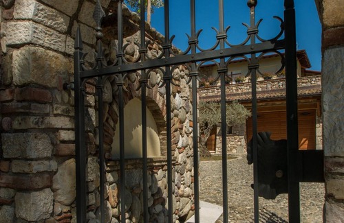 Cunettone Villa | VILLA MARIO RESORT Garda See Salò Italy -- Luxury, Nature, Relax --