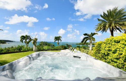 Trou d'Eau Douce House | Villa Maya oceanfront with pool, jaccuzzi, wifi, jets in bathroom