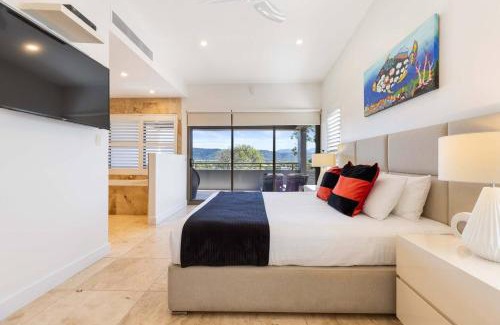 Port Douglas Villa | Villa Mercedes - Poolside Tranquility on Murphy St