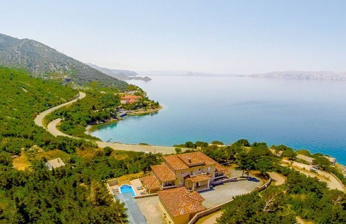 Sveti Juraj Apartment | Villa Mia - One Bedroom Apartment with Pool (3 Persons) - Sveti Juraj, Senj