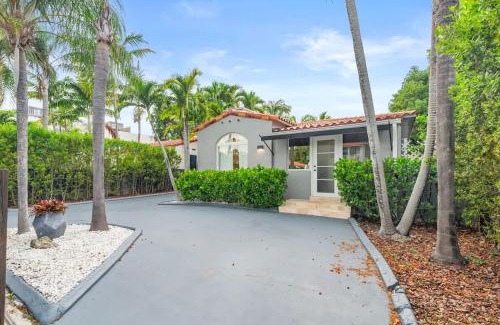 Northeast Miami House | Villa Miami Poolside Paradise