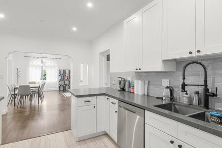 Northeast Miami House | Villa Miami Poolside Paradise