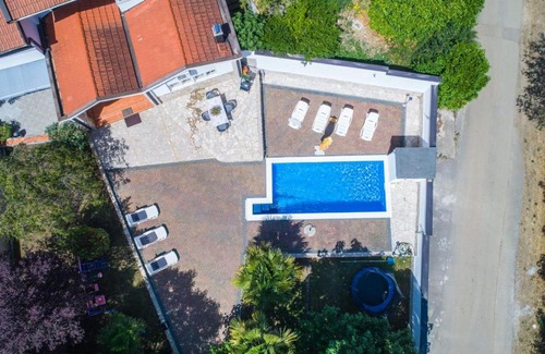 Trn Villa | Villa Mila