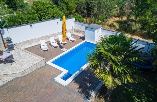 Trn Villa | Villa Mila