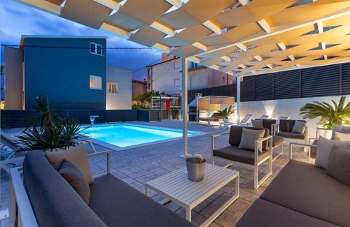 Mejasi Apartment | Villa Mira in Split- Private heated pool