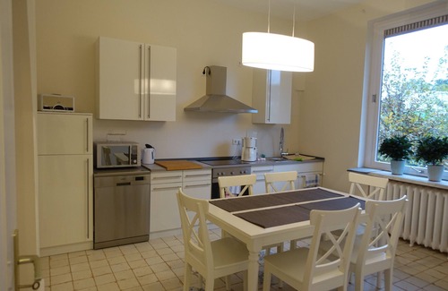 Rablinghausen Villa | Villa 'Mit 4 Schlafzimmer' with Private Terrace, Private Garden and Wi-Fi