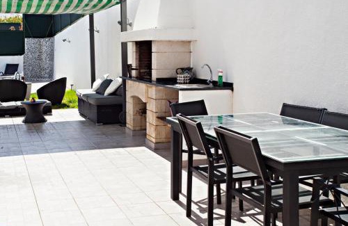 Gambelas House | Villa Monaco