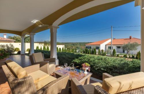 Orbanici House | Villa Monique