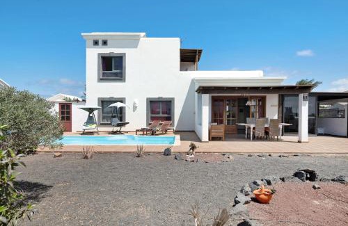 Montana Roja Villa | Villa Montaña Roja