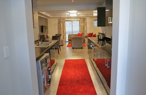 Greater Johannesburg Metropolitan Area Apartment | Villa Moyal