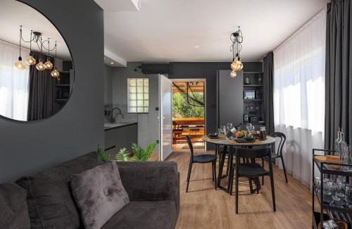 Mosenice Apartment | Villa Mystic Place - Suite 1 - Happy Rentals