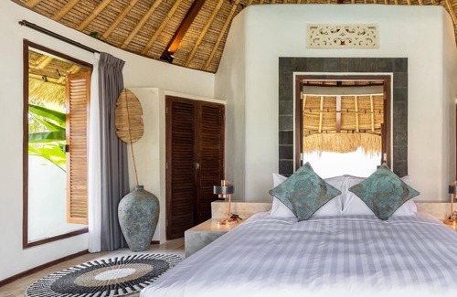 Tumbak Bayuh Resort | Villa Naya your own private resort style Villa!
