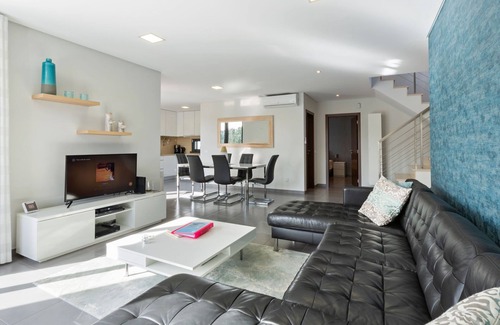 Foz do Arelho Villa | Villa near Obidos Lagoon and Surf Beaches
