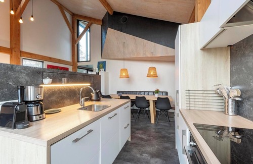 Sint Maartensvlotbrug Villa | Villa near Sint Maartenszee Beach with Jacuzzi