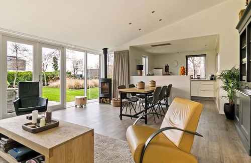Kamperland House | Villa near Veerse Meer with Garden Views