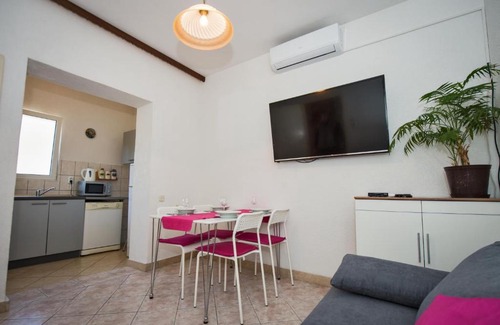 Baska Voda Apartment | Villa Nedo