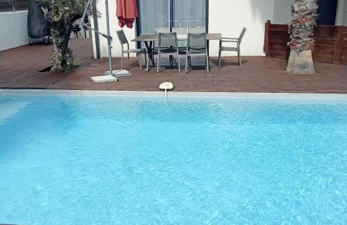 Gujan-Mestras Villa | ViLLA NEUVE 115m2 ,TOUT CONFORT AVEC PiSCiNE Chauffée-JARDiNET BASSiN ARCACHON