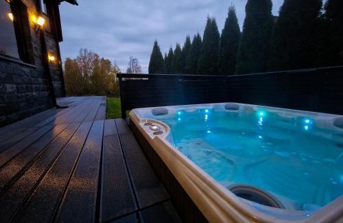 Jamsa Villa | Villa Nevada - 10+2 henkilölle, Luoteis-Himos Ski-in/out, 255m²