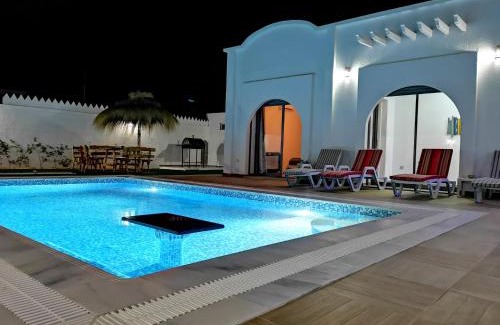 Aghir Villa | VILLA NOUR DJERBA plain pied haut de gamme piscine proche de la plage