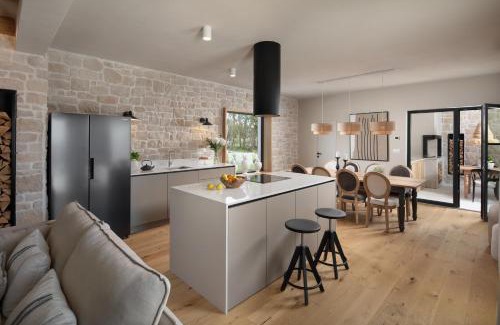 Jakovici Villa | Villa Novita